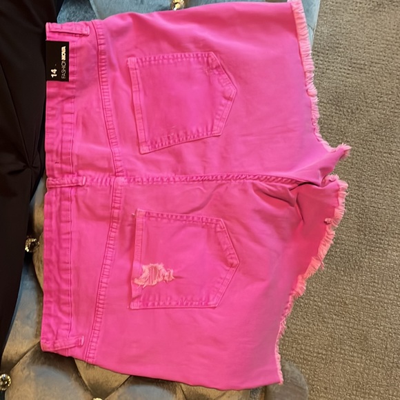 BNWT PINK FASHION NOVA DENIM SHORTS - Picture 5 of 8